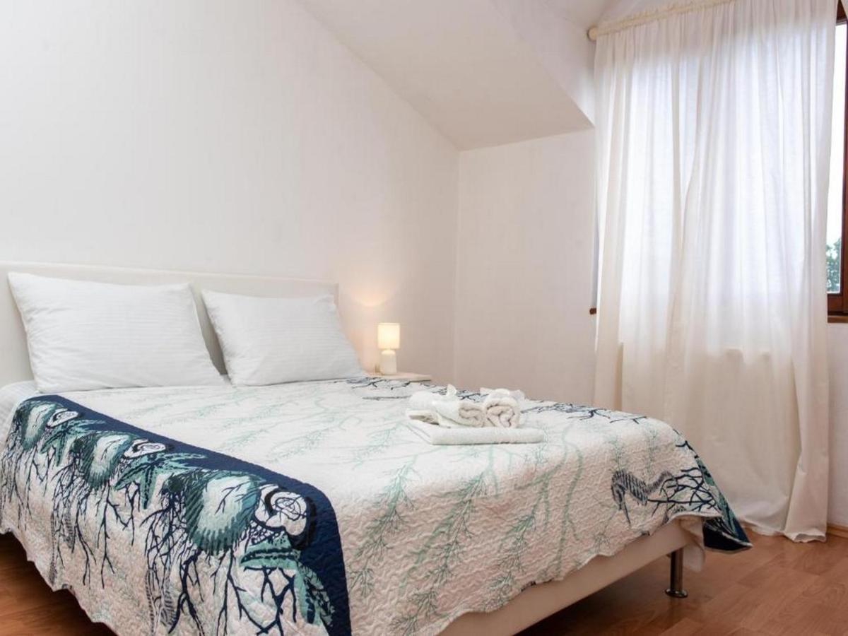 Holiday Home Mons Aureus Gornje Sitno Kültér fotó