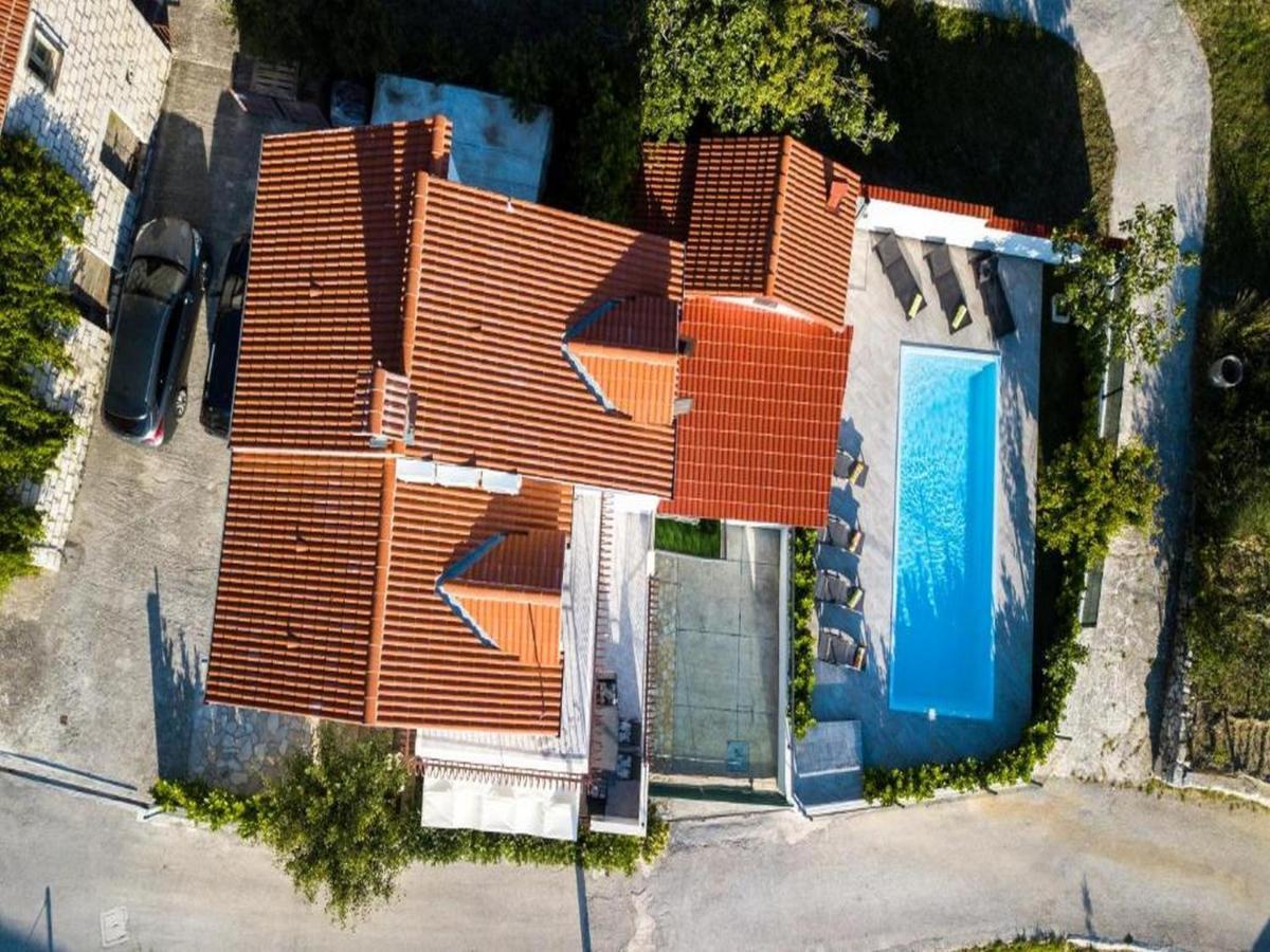 Holiday Home Mons Aureus Gornje Sitno Kültér fotó