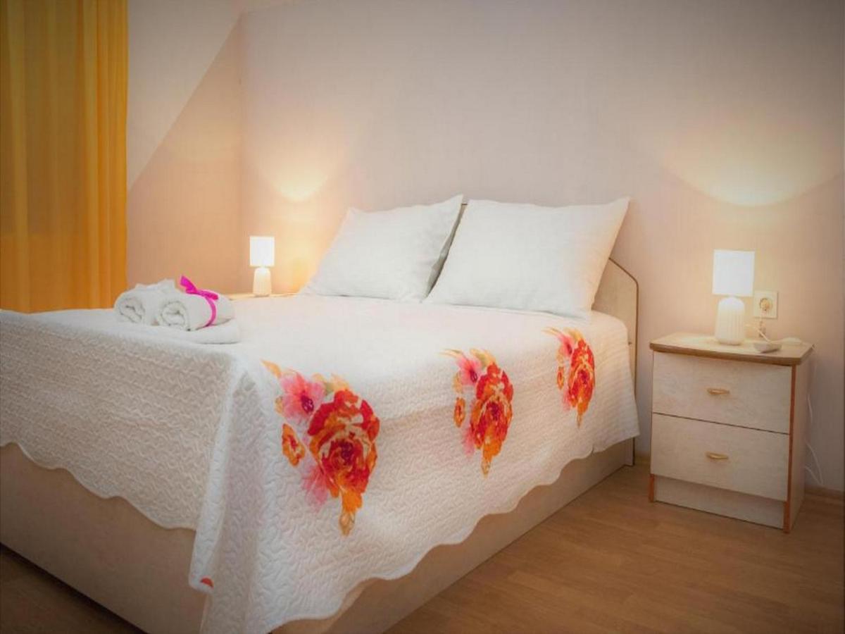 Holiday Home Mons Aureus Gornje Sitno Kültér fotó