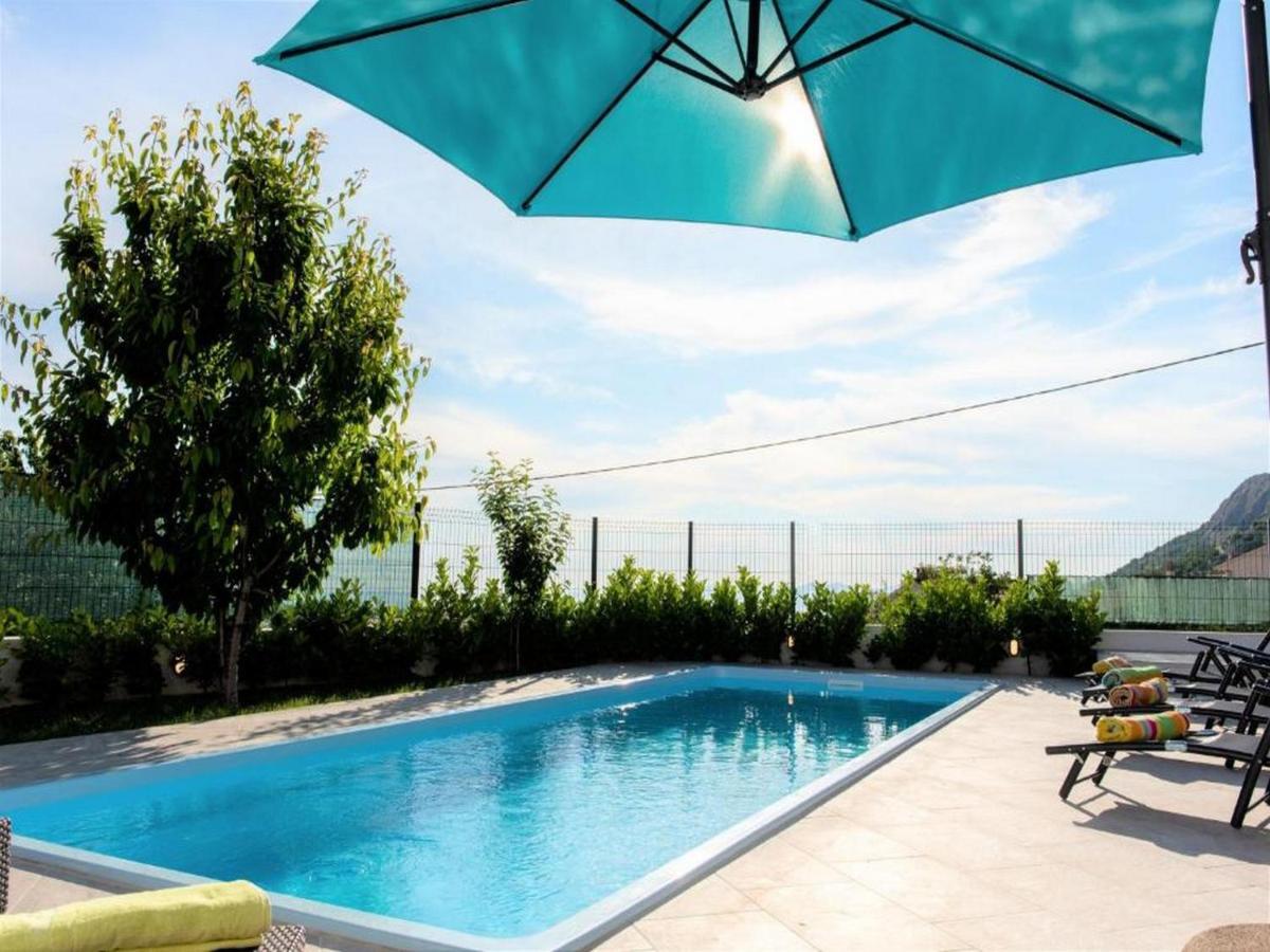 Holiday Home Mons Aureus Gornje Sitno Kültér fotó