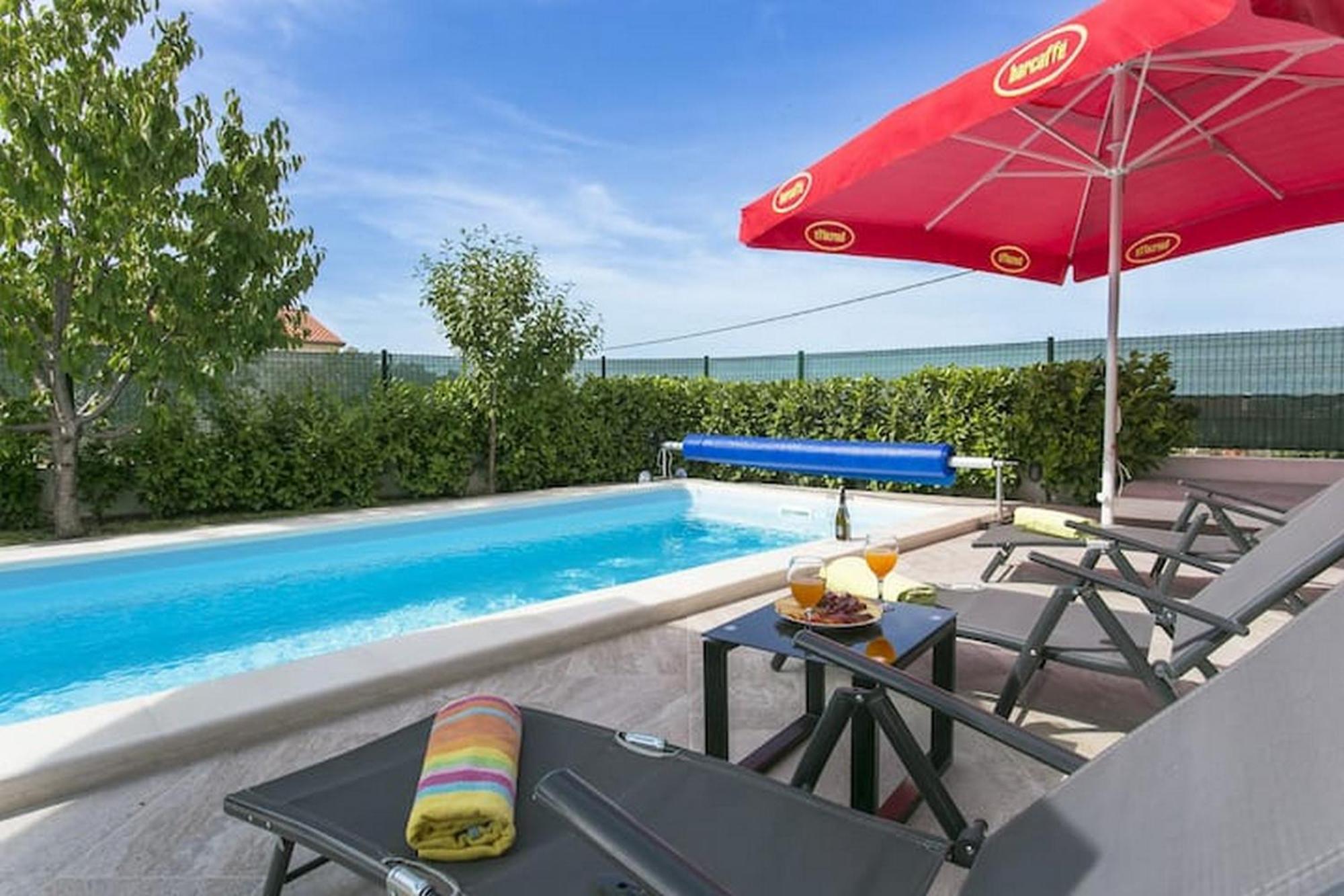 Holiday Home Mons Aureus Gornje Sitno Kültér fotó